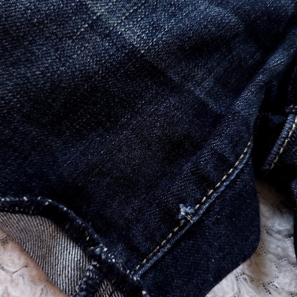 Abercrombie & Fitch Low Rise Denim Shorts sz 4 - Picture 7 of 7